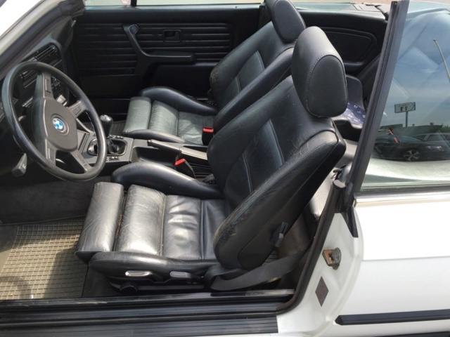 951909-12 BMW 318i Cabriolet - 1992