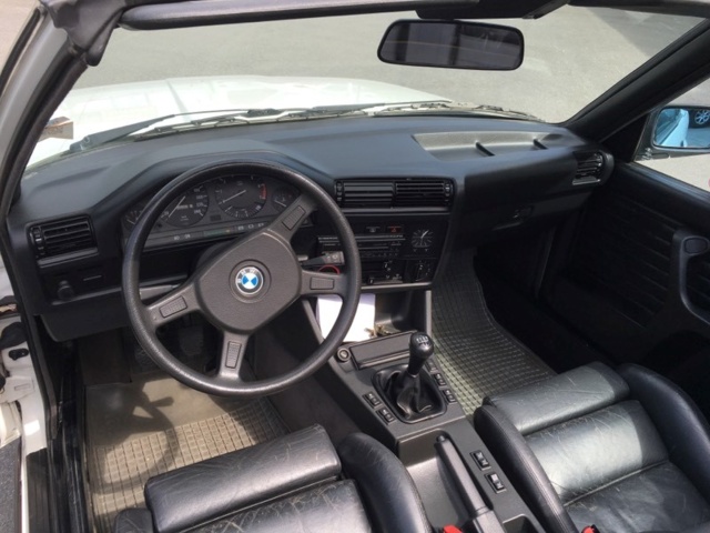 951909-14 BMW 318i Cabriolet - 1992