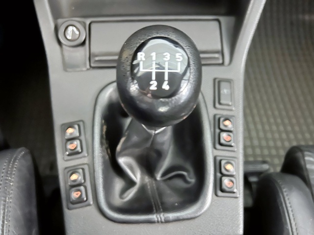 951909-27 BMW 318i Cabriolet - 1992