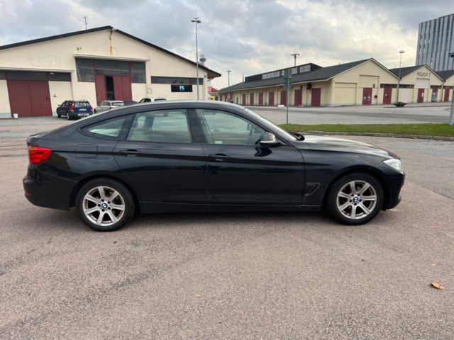951910-7 BMW 318d Gran Turismo Steptronic - 2014