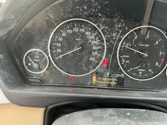 951910-23 BMW 318d Gran Turismo Steptronic - 2014