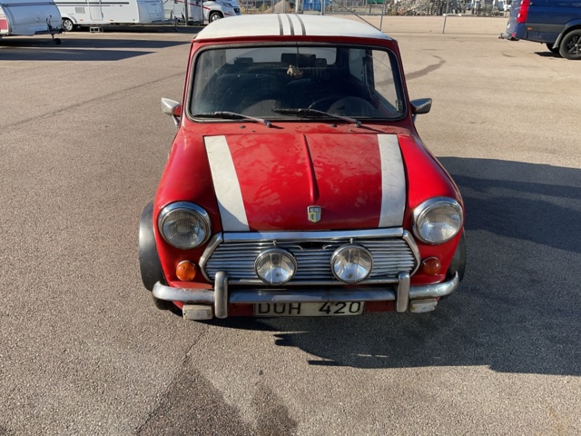 887161-3 BMC MINI 1000 SALOON
