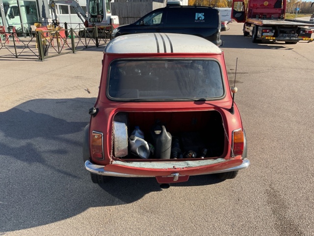 887161-6 BMC MINI 1000 SALOON
