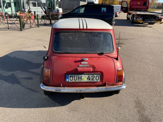 887161-8 BMC MINI 1000 SALOON