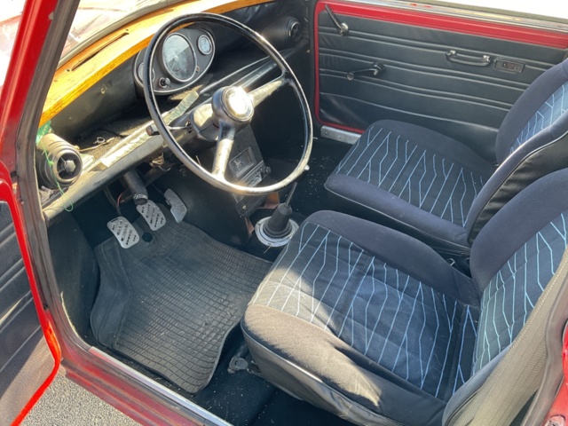 887161-15 BMC MINI 1000 SALOON