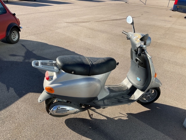 887162-5 Moped Piaggio ET2 50