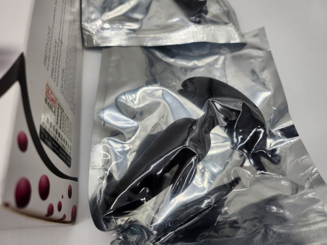 951219-3 Intimate package - Shipping included