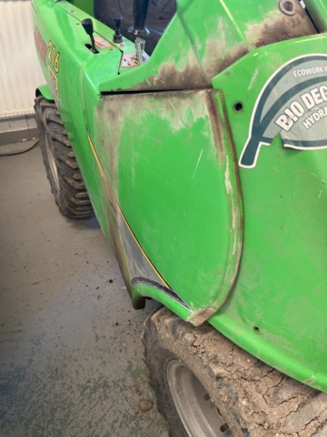 802673-20 Compact loader, Avant 216