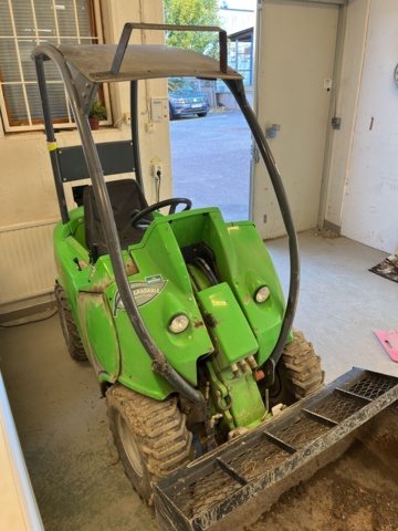 802673-21 Compact loader, Avant 216