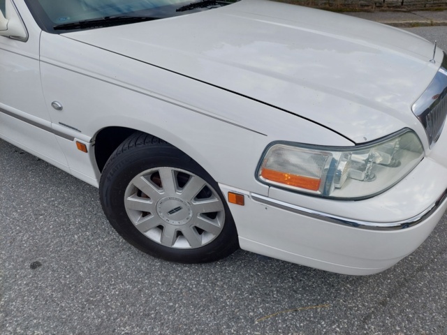 952147-19 Limousine Lincoln Town Car Stretch 4.6 V8 2V SOHC - 2004