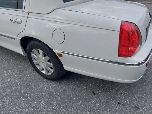 952147-24 Limousine Lincoln Town Car Stretch 4.6 V8 2V SOHC - 2004