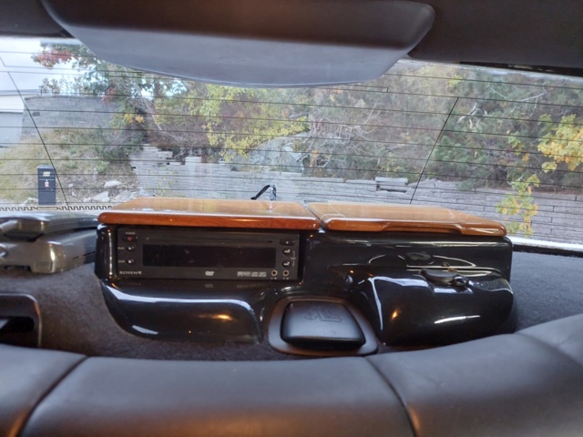 952147-27 Limousine Lincoln Town Car Stretch 4.6 V8 2V SOHC - 2004