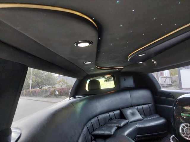 952147-29 Limousine Lincoln Town Car Stretch 4.6 V8 2V SOHC - 2004