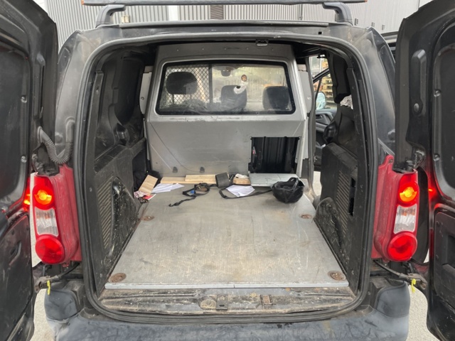 768269-8 Peugeot Partner Van 1.6 HDi - 2008