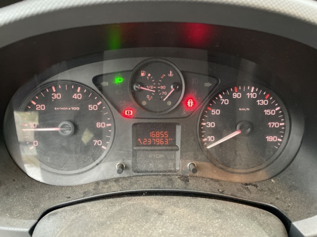 768269-29 Peugeot Partner Van 1.6 HDi - 2008