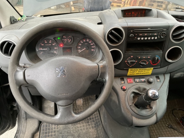 768269-30 Peugeot Partner Van 1.6 HDi - 2008