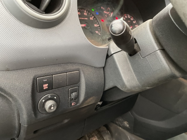 768269-38 Peugeot Partner Van 1.6 HDi - 2008