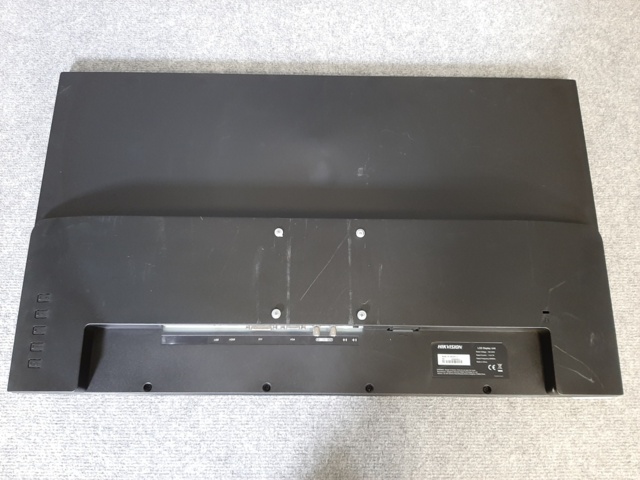 922970-3 TV/monitor 32", Hikvision DS-5032FC-A