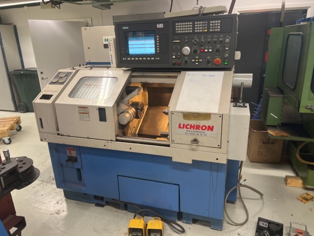 896882-2 CNC lathe Hyundai HIT-8S