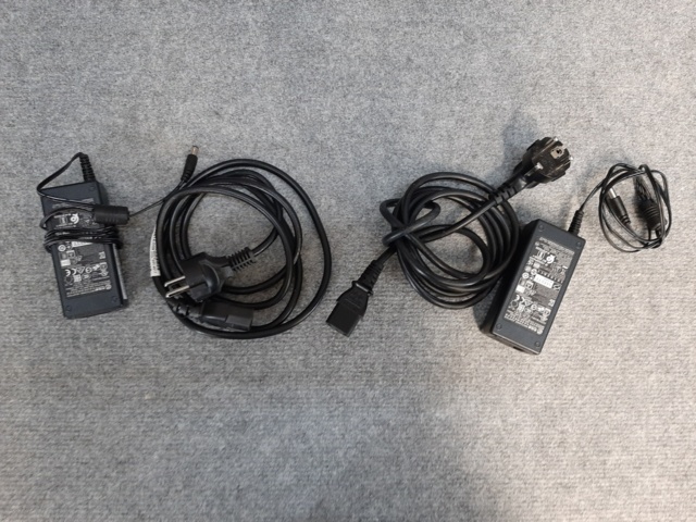 922978-8 Monitors 23.8" x2, HP 24er