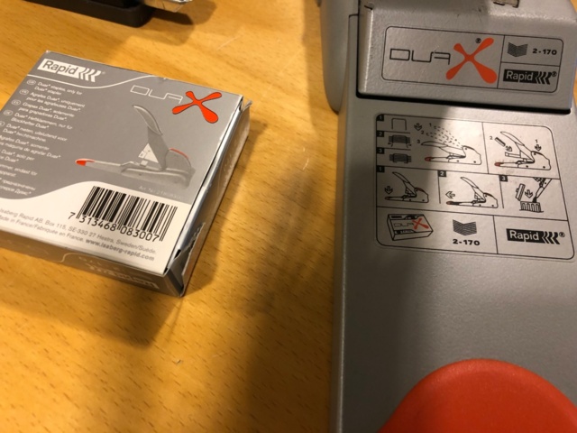 952258-2 Voimanitoja ja iso rei'ittäjä - Ei pohjahintaa