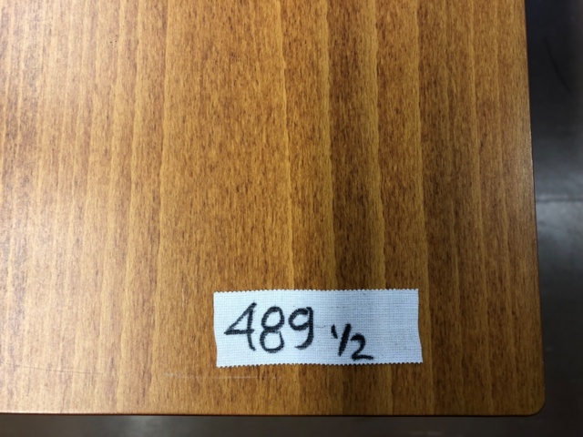 952260-7 Martela kulmapöytä ja laatikosto