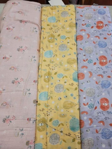 952632-4 Various fabrics, patterned cotton fabric, Swedish flag fabric