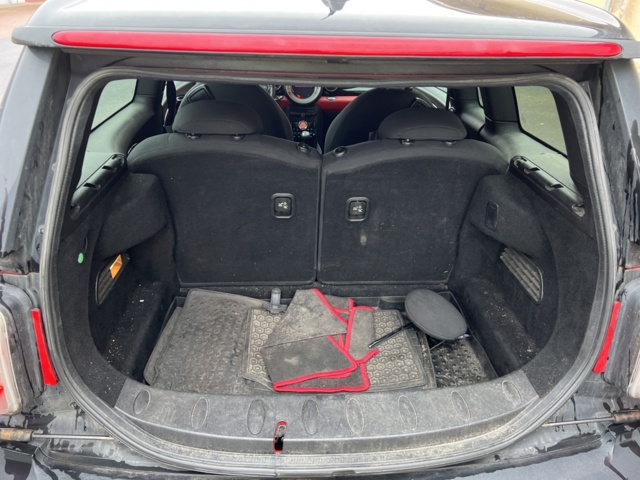 917489-15 MINI Cooper Clubman 1.6D -2013