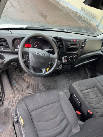 917490-29 Iveco Daily 35-170 Chassis Cab 3.0 JTD Hi-Matic, 170hp, 2016