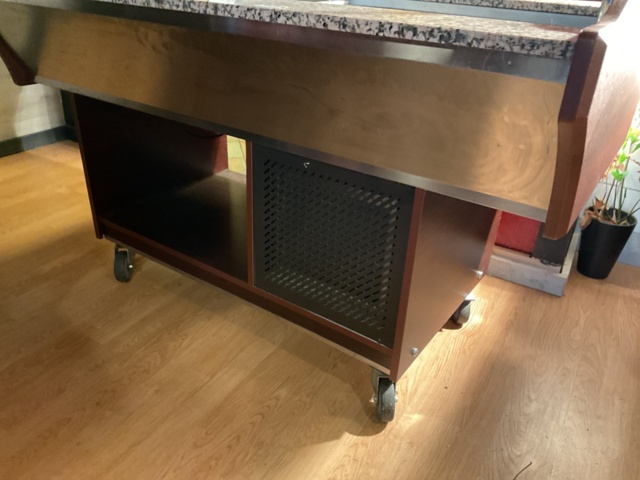 887173-2 Heating and cooling buffet on wheels