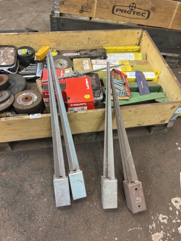 946110-5 Pallet with welding electrodes, angle