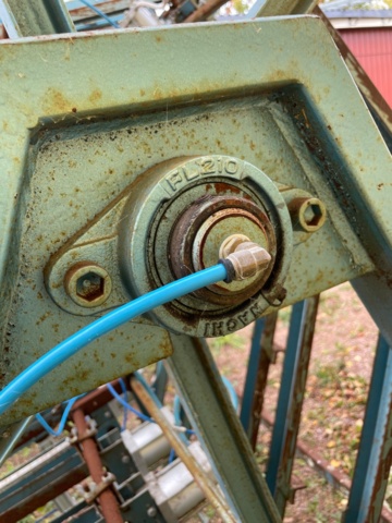 953591-12 Glue wheel