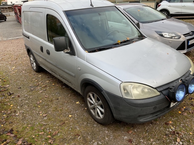 887210-4 Opel Combo Van 1.7 DTI - 2003