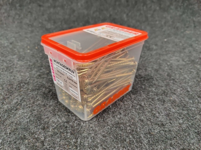 953572-9 Approx. 90 packs Mounting screw Grabber