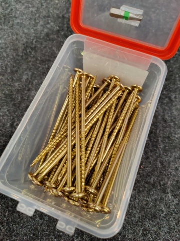 953572-11 Approx. 90 packs Mounting screw Grabber