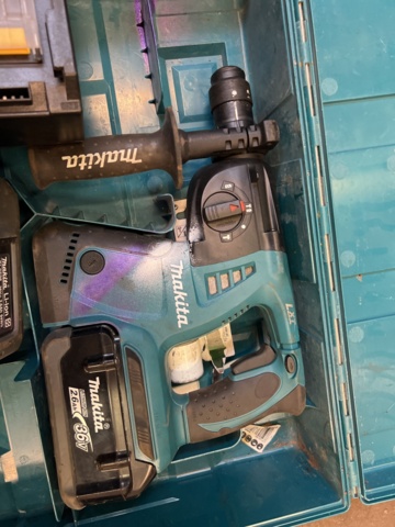 946139-3 Combination hammer Makita Makita BHR261T