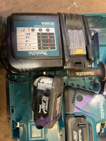 946139-4 Combination hammer Makita Makita BHR261T