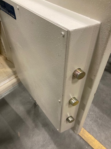 952935-4 Fire-rated safe A60 Valuable protection