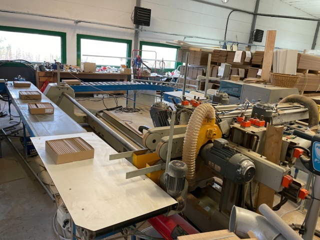 953585-1 Profiling line for herringbone parquet