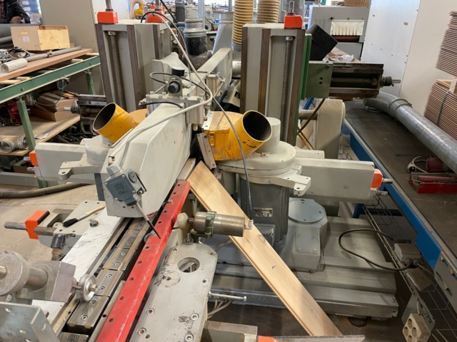 953585-4 Profiling line for herringbone parquet