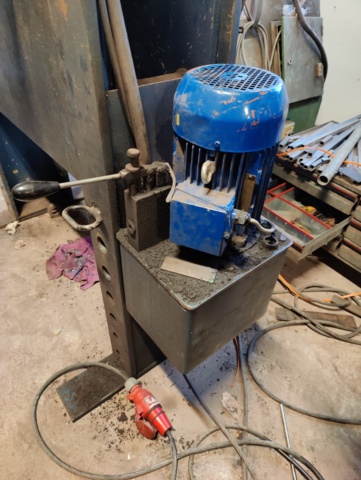 949216-2 Workshop press Stenhøj 60 tons