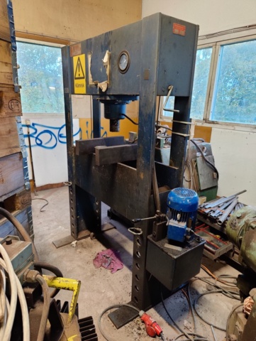 949216-1 Workshop press Stenhøj 60 tons