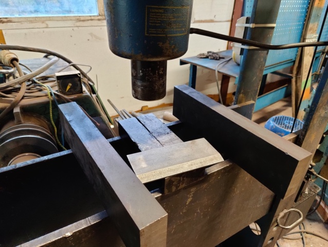 949216-4 Workshop press Stenhøj 60 tons