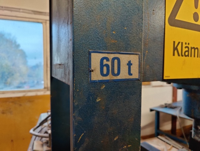949216-8 Workshop press Stenhøj 60 tons