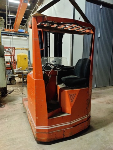 949226-6 Reach truck BT RT 2000 E (repair object)