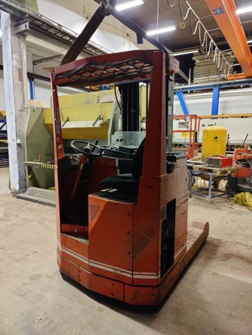 949226-7 Reach truck BT RT 2000 E (repair object)