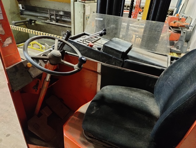 949226-10 Reach truck BT RT 2000 E (repair object)