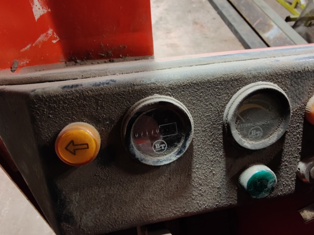 949226-12 Reach truck BT RT 2000 E (repair object)