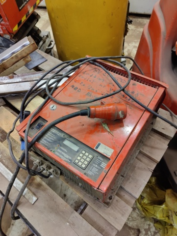 949226-20 Reach truck BT RT 2000 E (repair object)