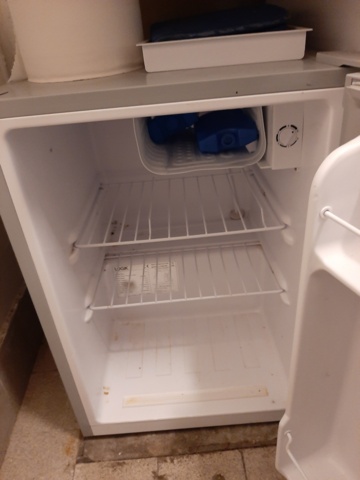 920656-3 Refrigerator, Logic LTT68S18E